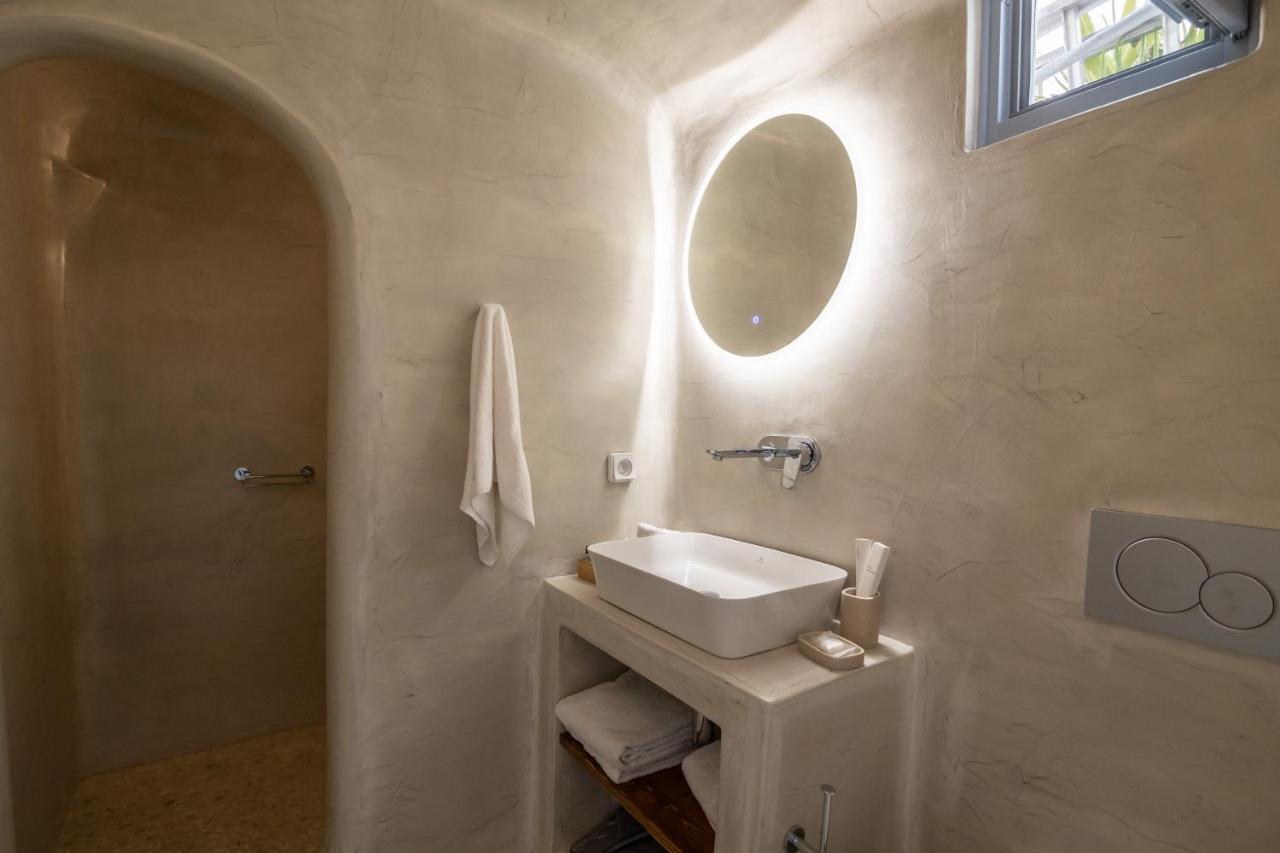 Апартаменты Andreas Hospitality Тира Экстерьер фото